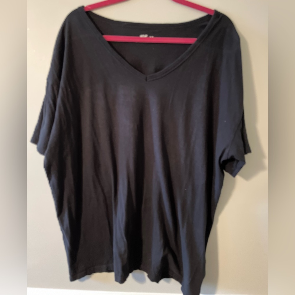 🛍 5/ $20 qualifying item.Black aerie xl boyfriend tee
